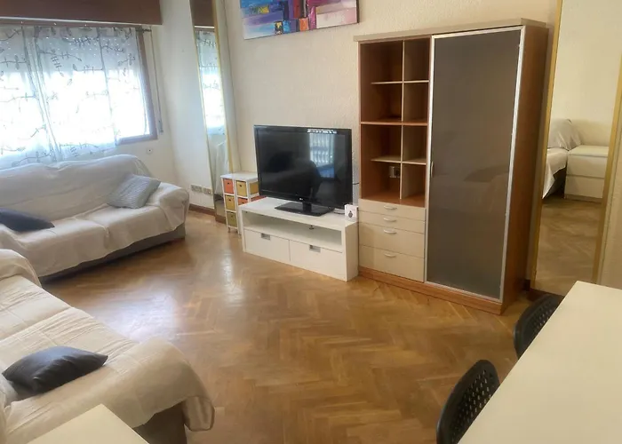 Piso Amplio, Iluminado Y Muy Bien Comunicado