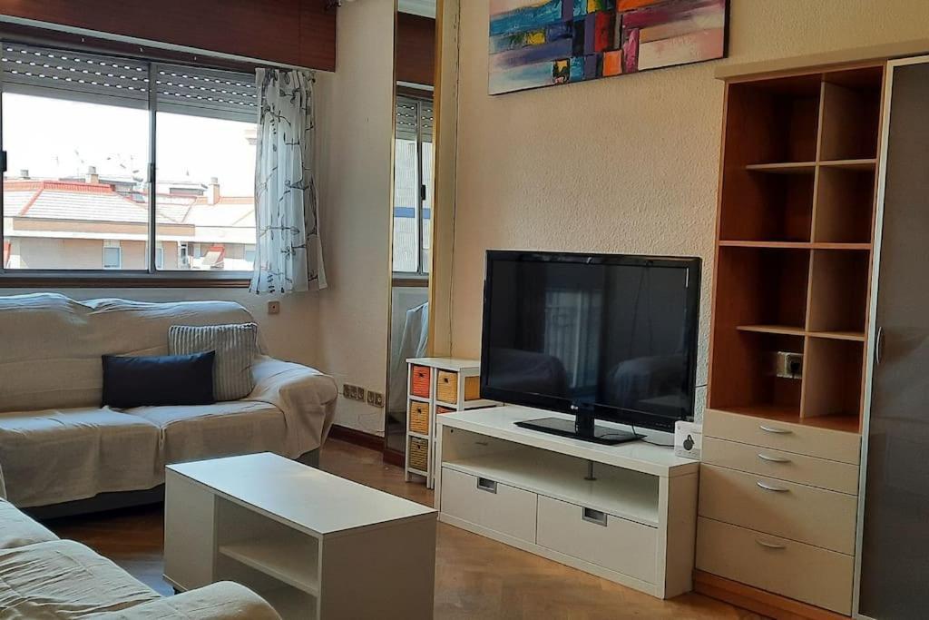 Piso Amplio, Iluminado Y Muy Bien Comunicado Apartamento Madri